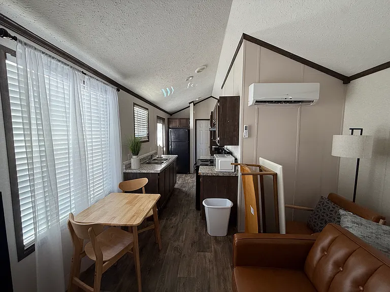 1010 E 1st St #31 — Photo 5