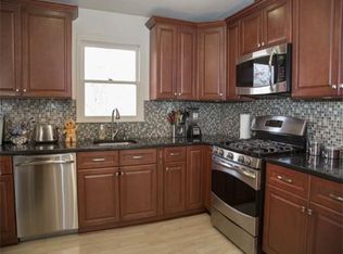101 Stratton St S, Piscataway, NJ 08854