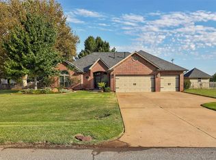 2021 Raineys Blvd, Edmond, OK 73025