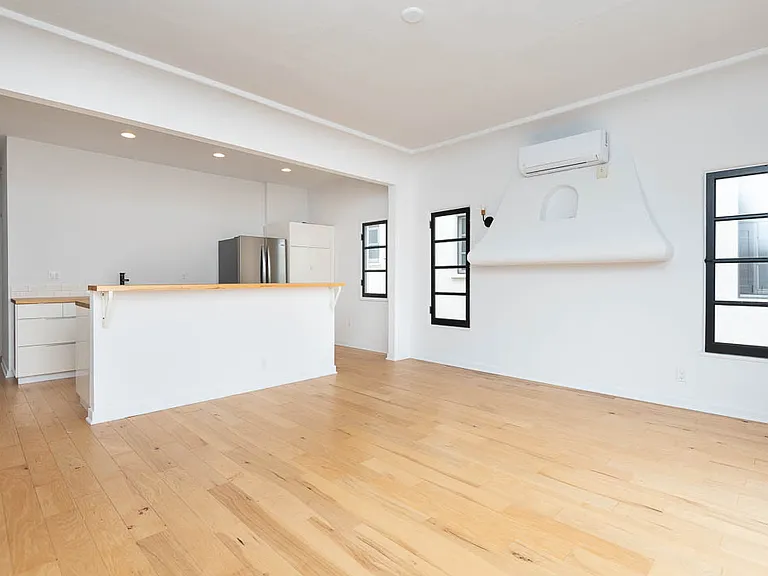 414 N Curson Ave #208 — Photo 11