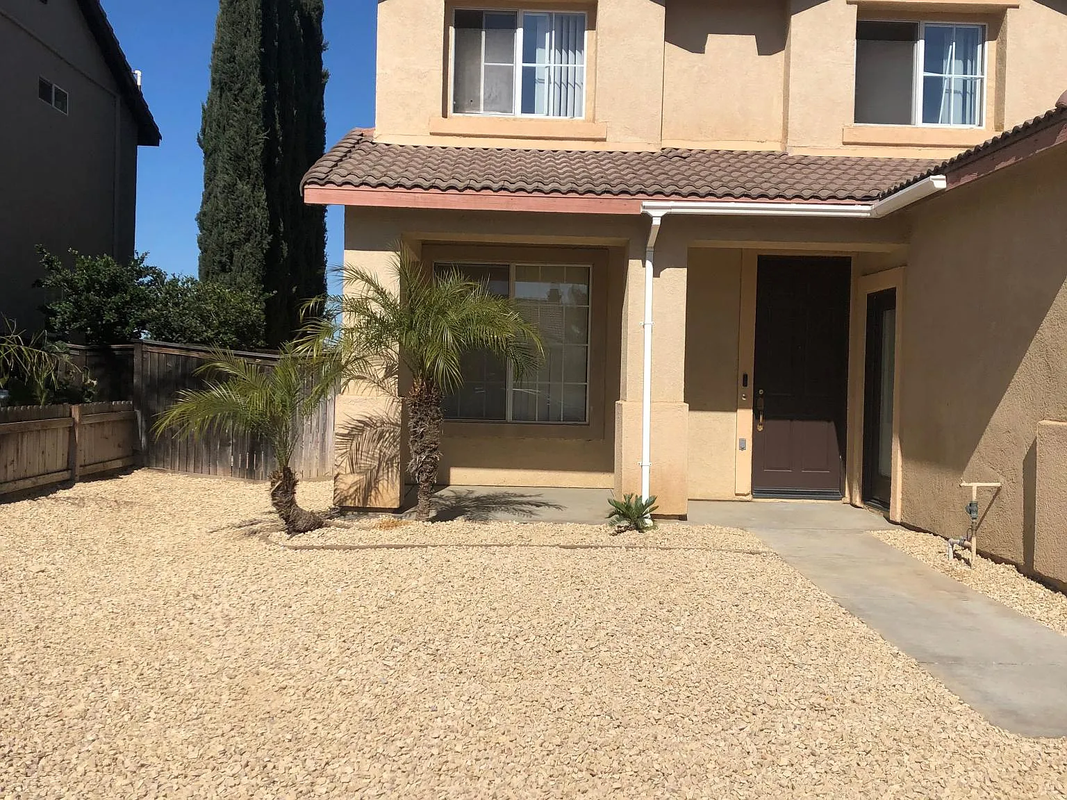 5 bed, 2868 sqft, $3,445 — Photo 2