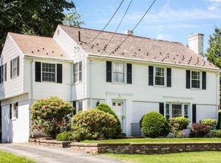 91 Longfellow Dr, Longmeadow, MA 01106