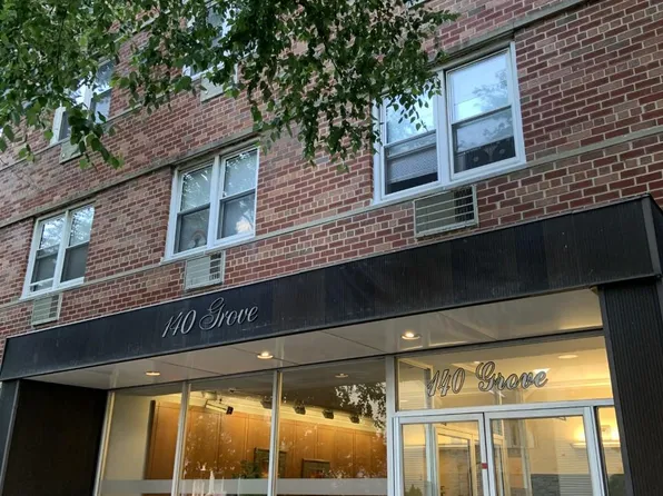 140 Grove St APT 6J, Stamford, CT 06902