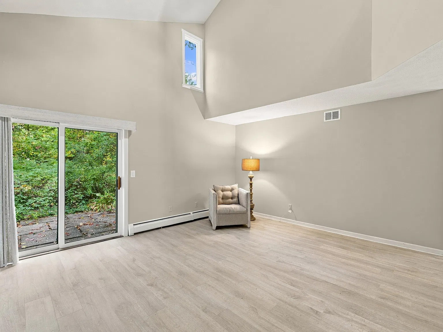 2 bed, 1.5 bath, 1533 sqft, $3,000 — Photo 4