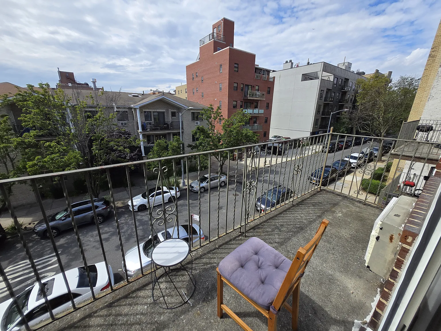 3 bed, 1400 sqft, $2,950 — Photo 2