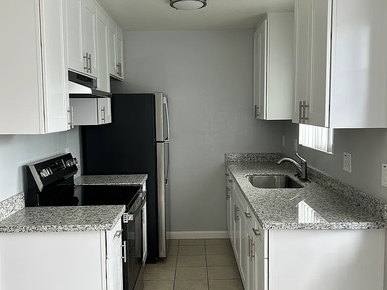 1007 Leigh Ave #7 — Photo 8