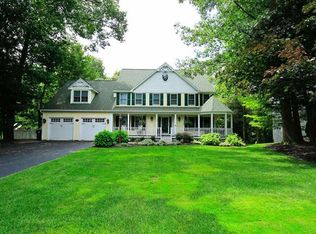 52 Mann Blvd, Halfmoon, NY 12065