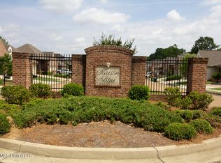 126 Bleu Dr #11, Ridgeland, MS 39157