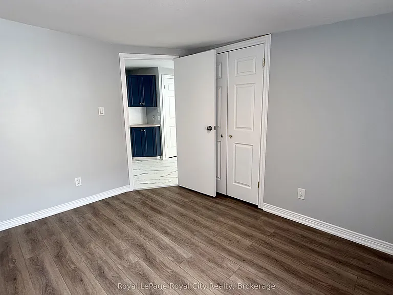 33 Wyndham St N #2 — Photo 12