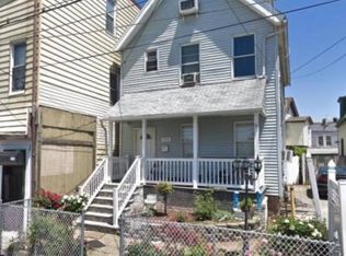 355 Clove Rd, Staten Island, NY 10310