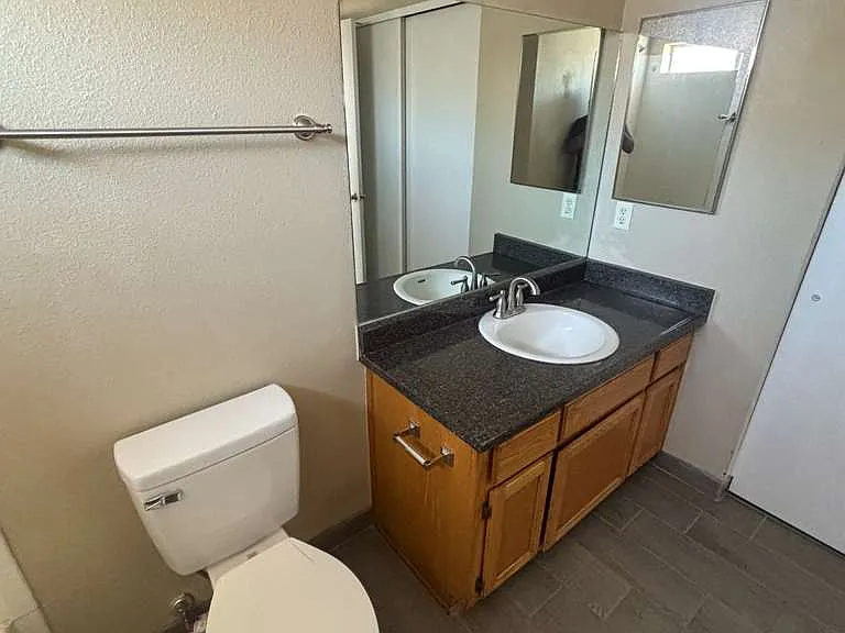 730 W Patricia St — Photo 11
