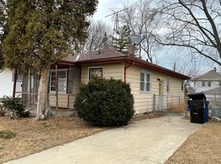 2213 Summit Ave, Racine, WI 53404