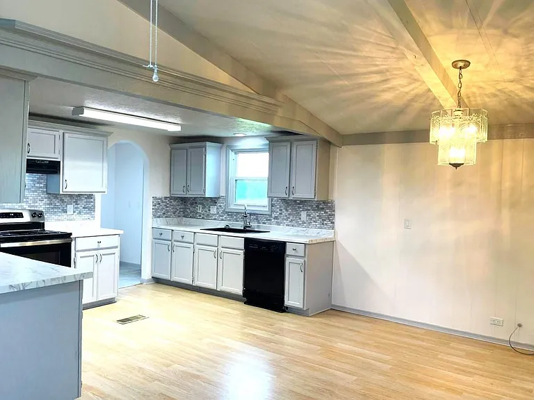 6085 Adams Flat Rd #B — Photo 4