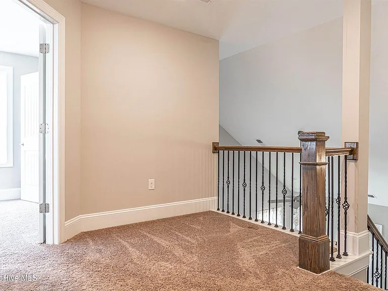 315 Mashie Ct — Photo 30