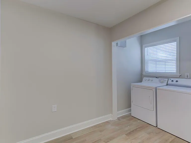 464 S White Station Rd — Photo 10