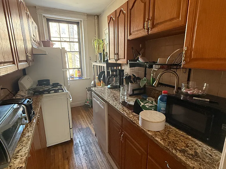 31 Queensberry St #7 — Photo 1