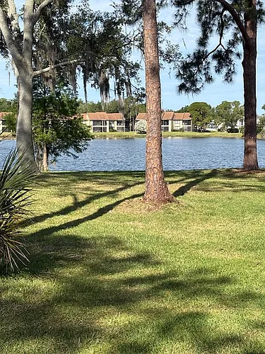 10 Woodlake Pl #10 Photo 1
