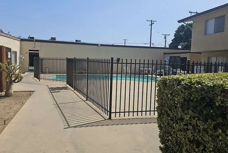 826 N Barranca Ave — Photo 11