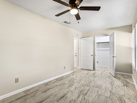 4th image of 2913 Gumwood Park Dr