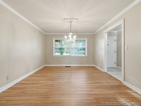 3rd image of 5880 S Quebec Ave