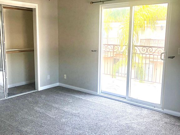 5th image of 2379 Arlington Ave