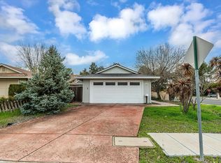 1484 Honeysuckle Rd, Livermore, CA 94551