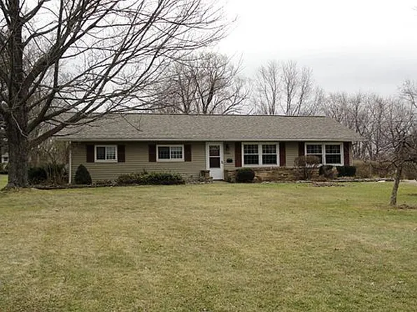 9768 Sunny Ln, Streetsboro, OH 44241