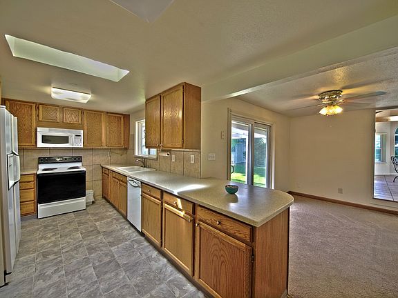4th image of 8423 Nixon Ave SW