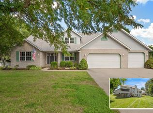 1564 Sinking Springs Dr, O Fallon, IL 62269