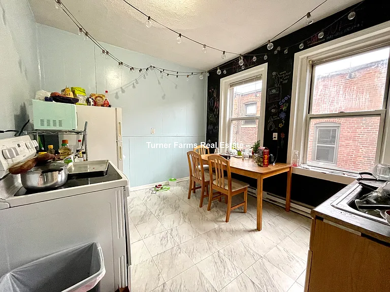 881 Huntington Ave #10 — Photo 3