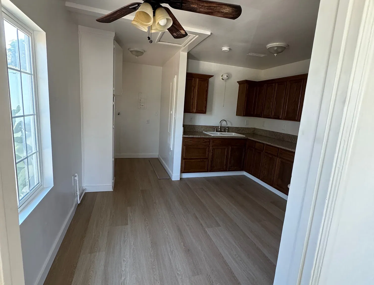 2 bed, 800 sqft, $1,295 — Photo 3