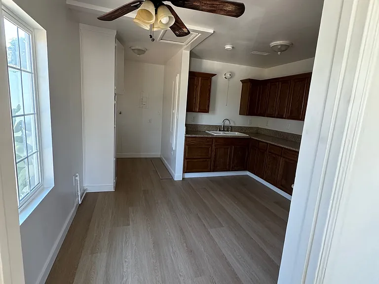 1300 Stockton St #A — Photo 3