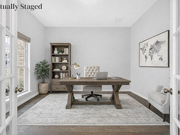 4th image of 1636 Hydrangea Ln