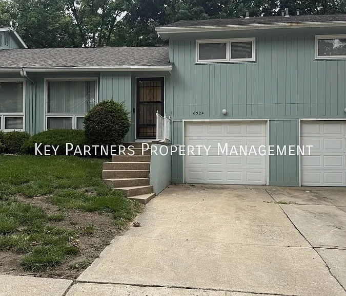 6524 W 51st St — Photo 1