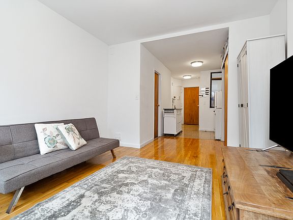 4th image of 334 E 82nd St #3SE