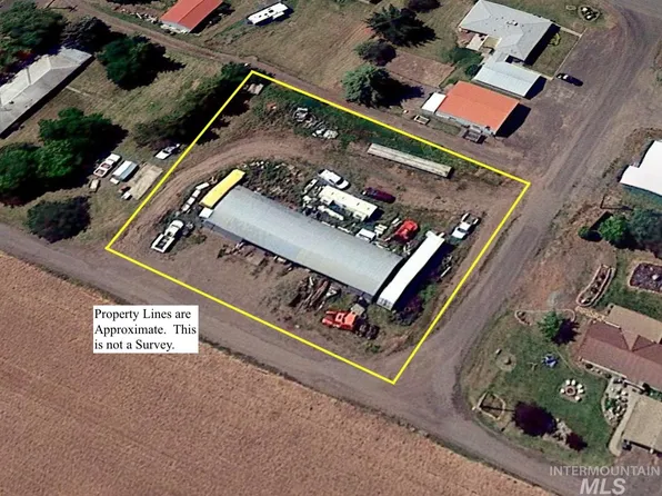 202 Ash St, Nezperce, ID 83543