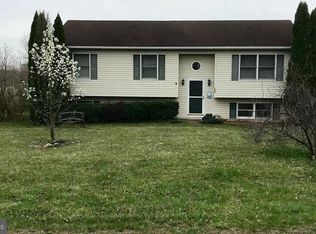 122 Libby Ann Dr, Bunker Hill, WV 25413