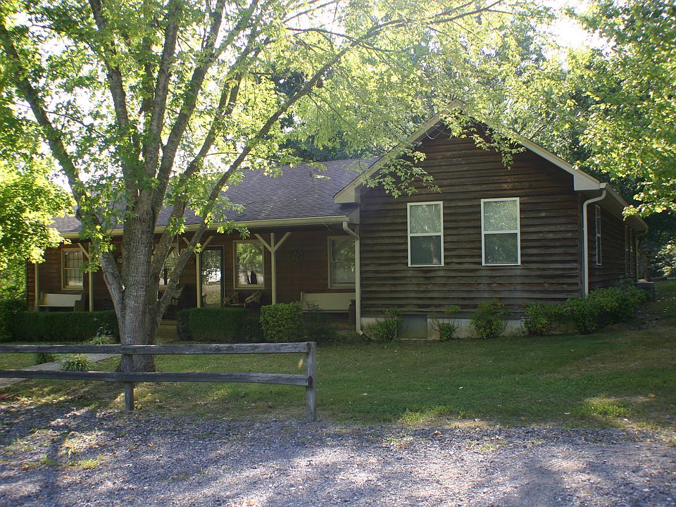 2300 SF 3bed 3full bath offi