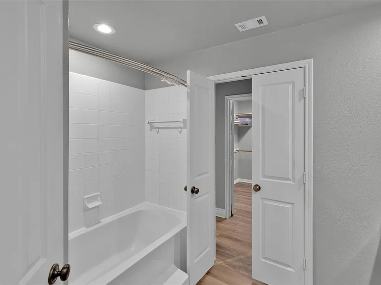 63 Woodlily Pl — Photo 16