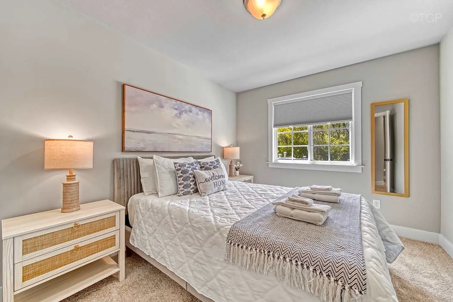 3 bed, 2.0 bath, 1463 sqft, $6,976 — Photo 3