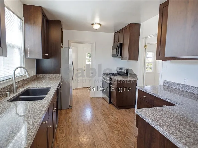 24943 Chestnut St — Photo 5