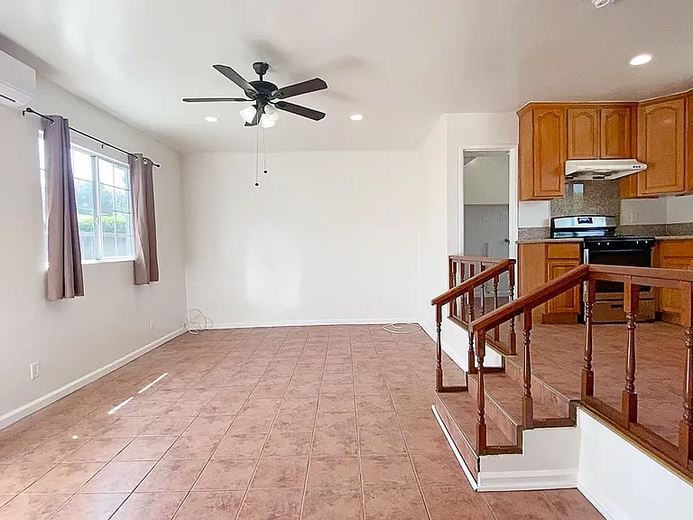 11125 Freer St #B — Photo 2
