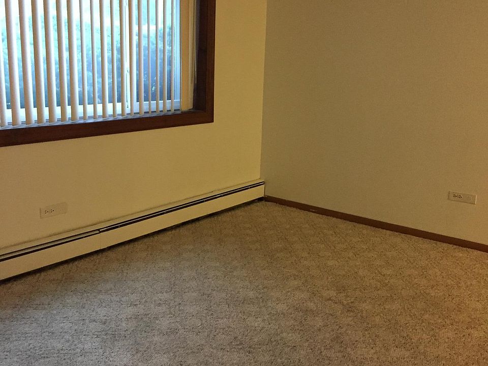 2nd image of 501 Chicago Rd