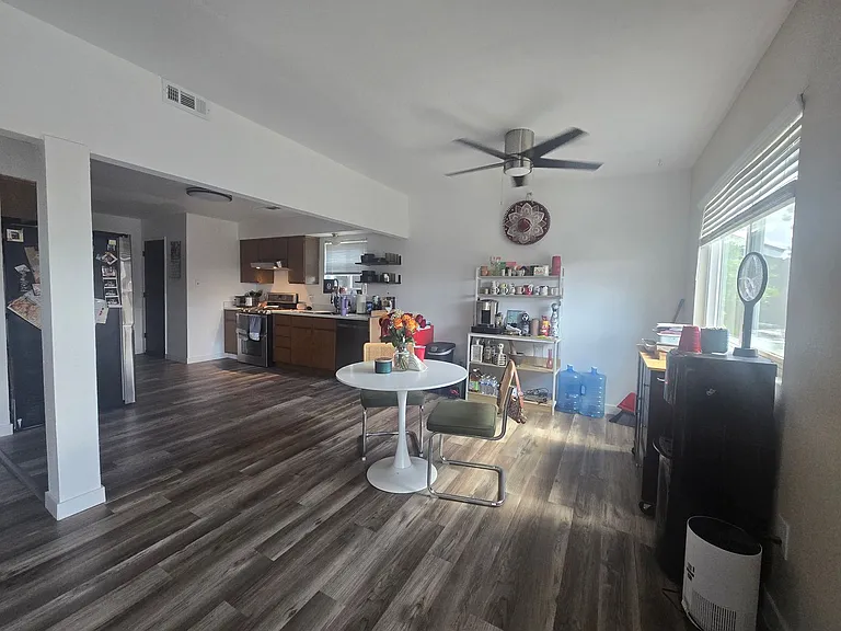 1012 Michelle Ct — Photo 5