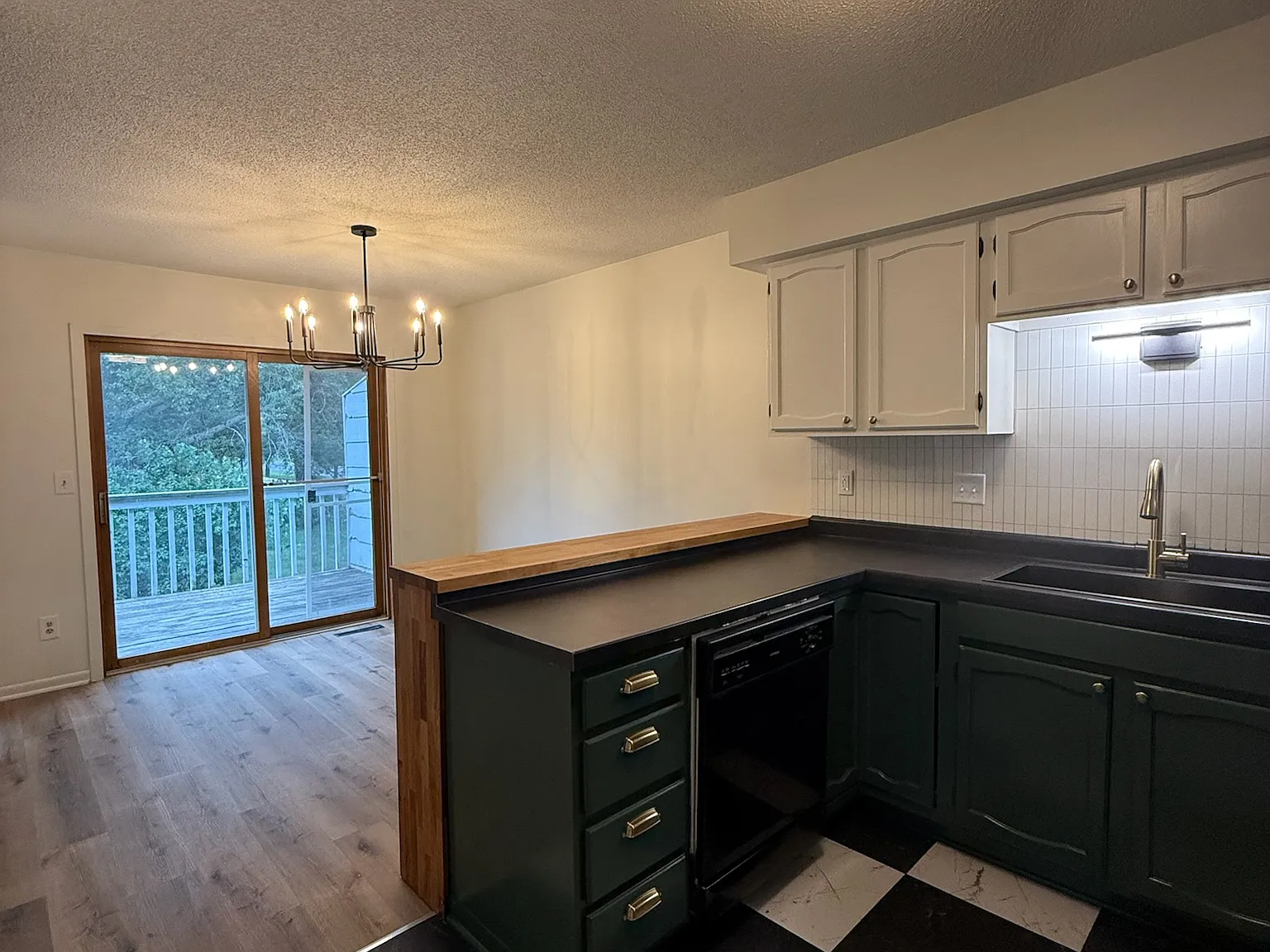 3 bed, 1750 sqft, $2,950 — Photo 3