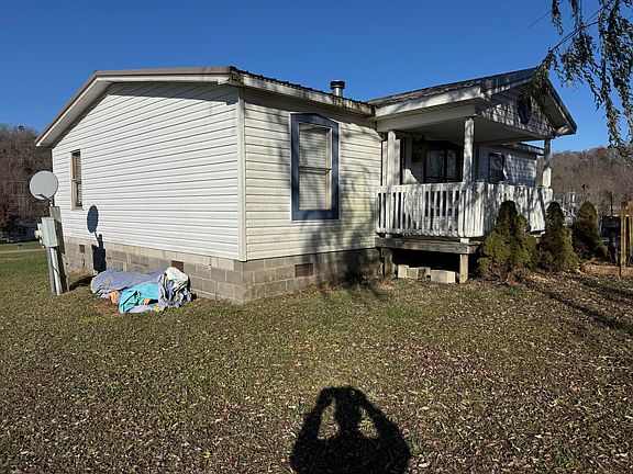 2nd image of 275 Village Circle Dr