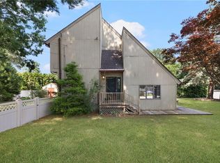 1 Charity Dr, Warren, RI 02885