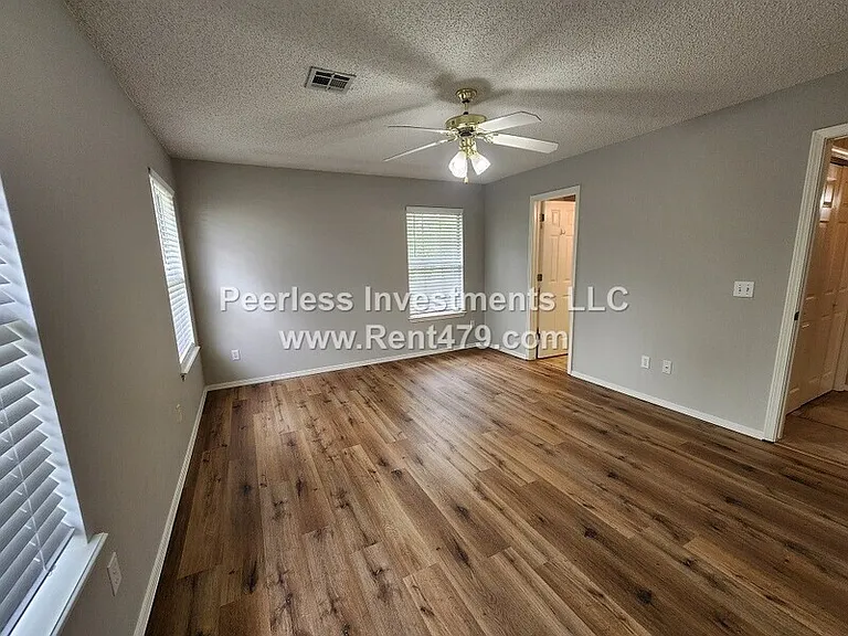 509A Braithwaite St — Photo 10