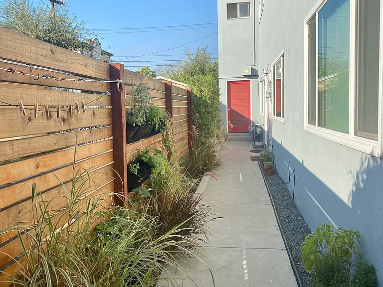 357 W Wilson Ave #2 — Photo 3