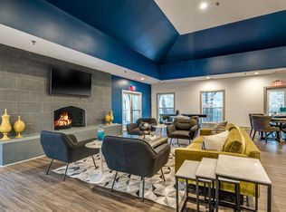 23275 Riverside Dr #1813, Southfield, MI 48033